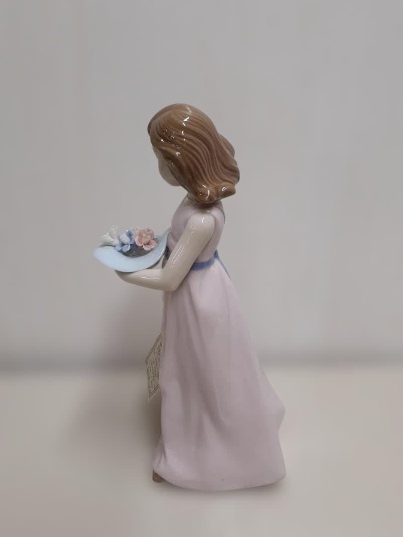 60L0216-11 NADALスペイン製 陶器人形フィギュリン女の子 2635