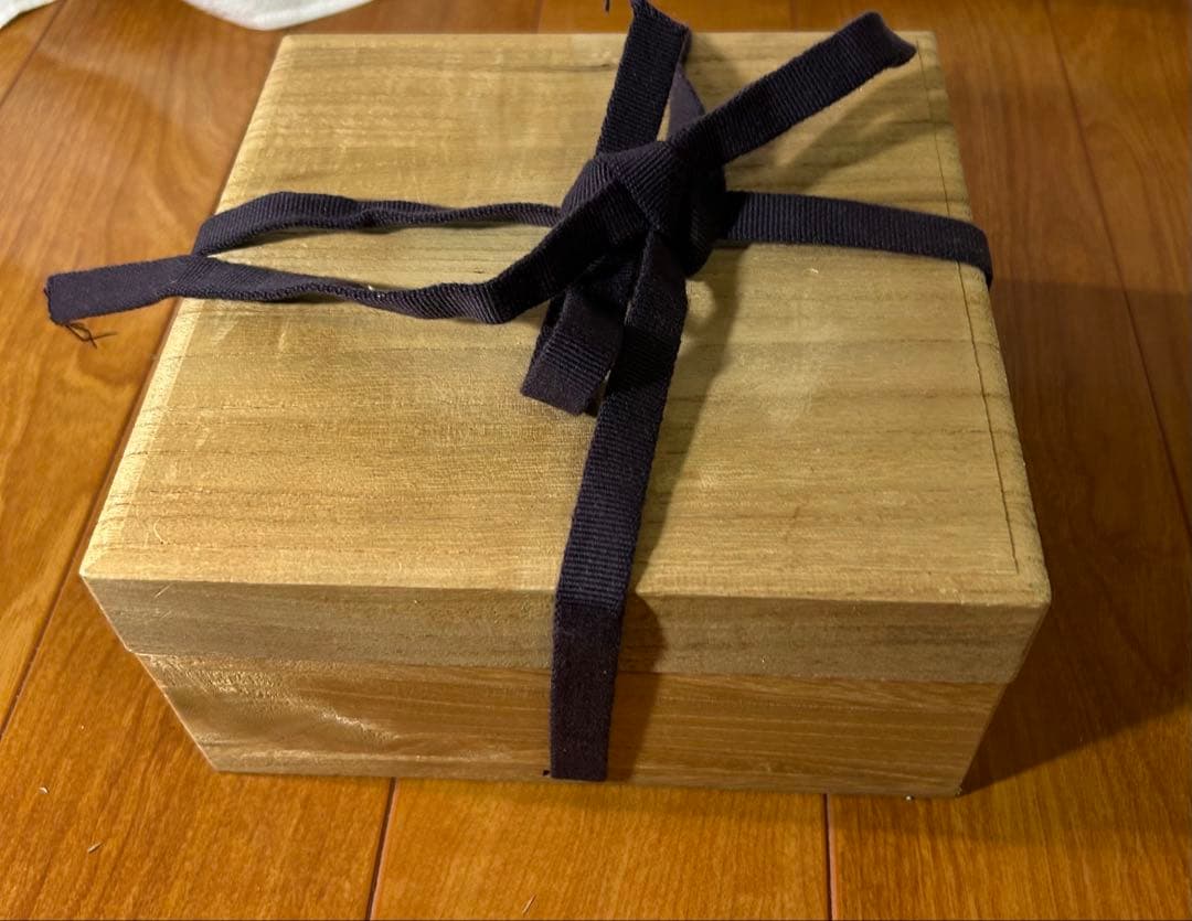 中国清時代　古美術 绿地粉彩花卉紋茶碗【大清乾龍年製】在銘