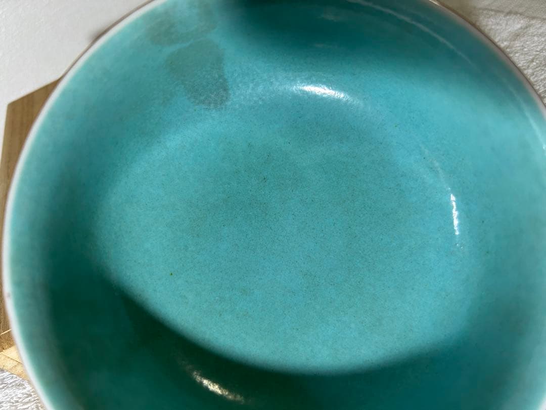 中国清時代　古美術 绿地粉彩花卉紋茶碗【大清乾龍年製】在銘