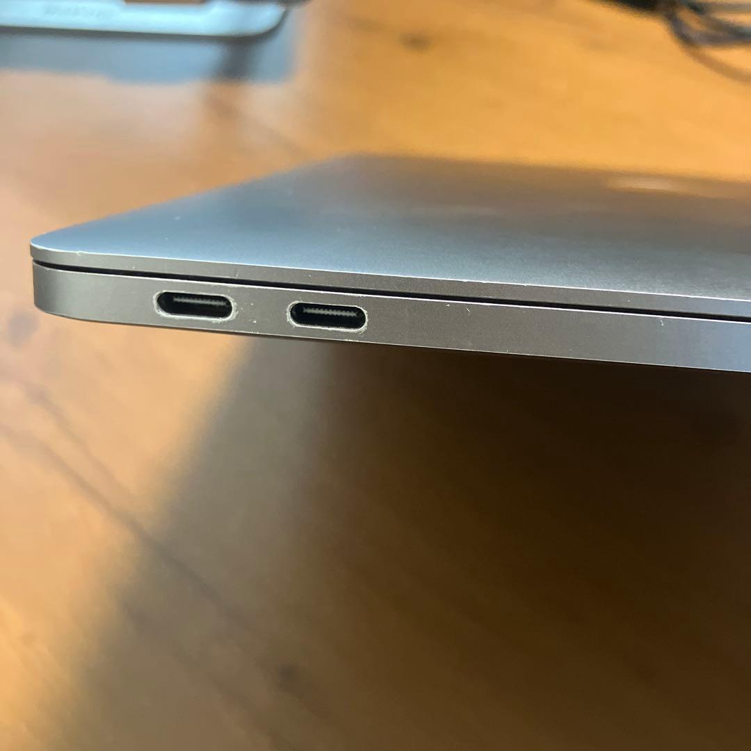 【ジャンク品】シルバー MacBookPro 本体 箱付き