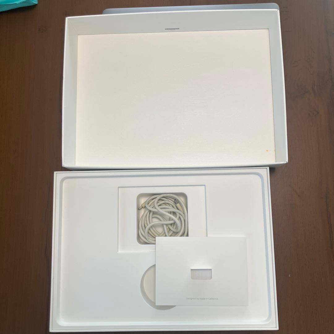 【ジャンク品】シルバー MacBookPro 本体 箱付き