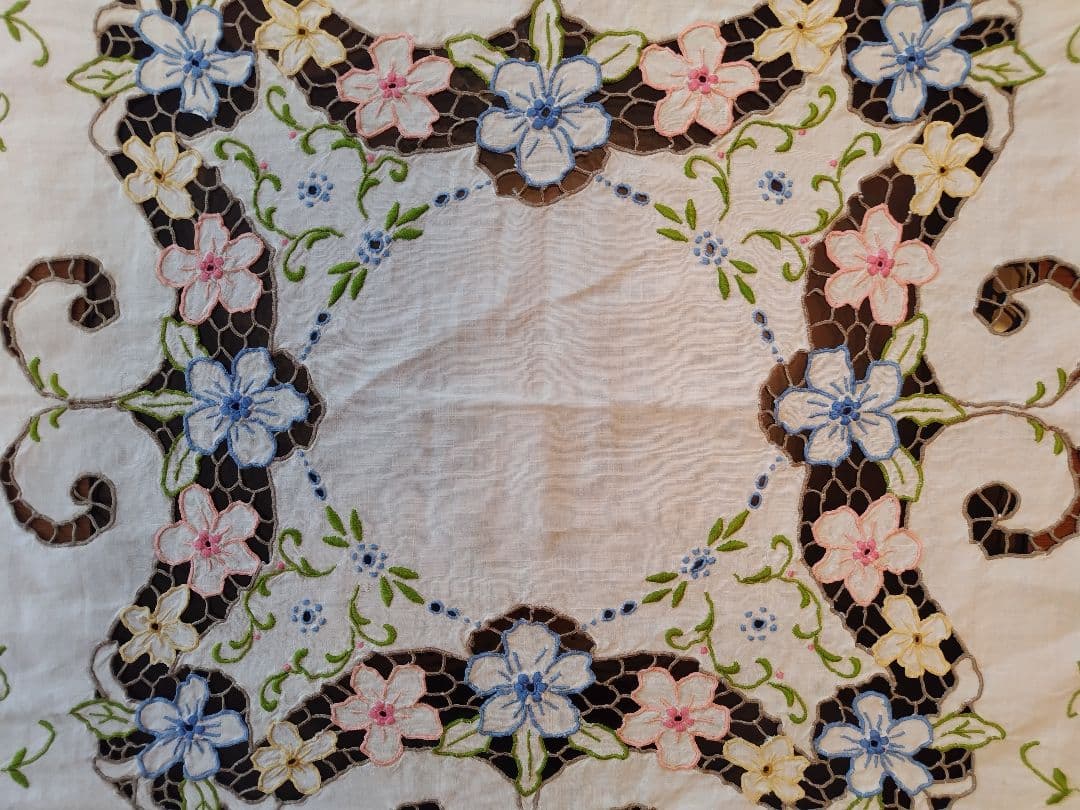 花柄刺繍付きレーステーブルクロス　ビンテージ
