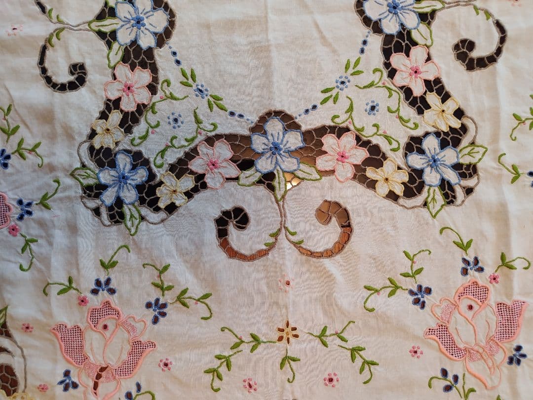 花柄刺繍付きレーステーブルクロス　ビンテージ