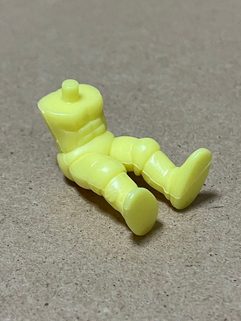 日本製　キン消し　サタンクロス　王位争奪編　パート3 黄色　消しゴム　後ろ足