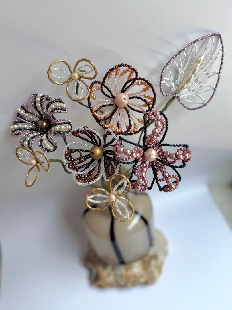 ビーズフラワー　ブーケ　一輪挿し