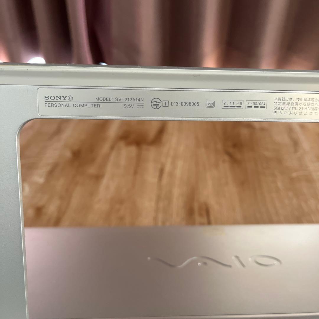 パソコン　ソニー　SVT212A14N ディスプレイ　キーボード　バッテリー