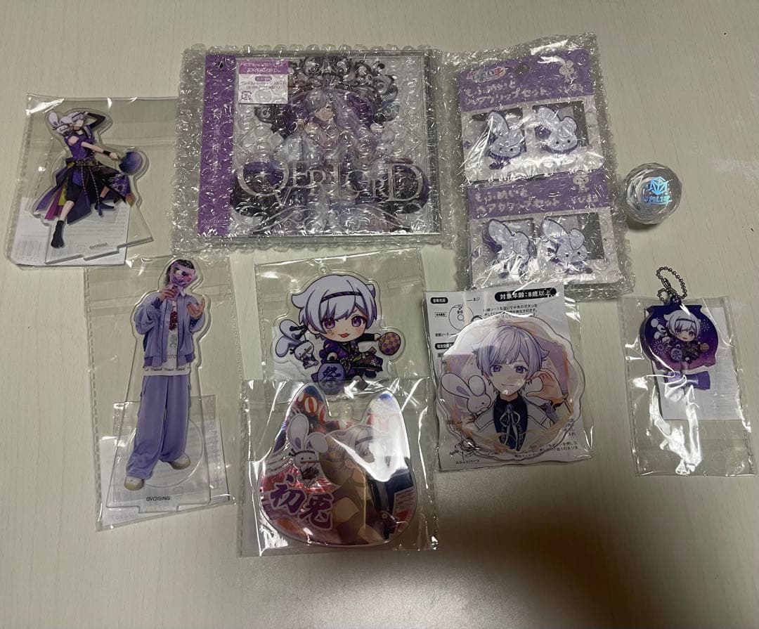 いれいす 初兎 セット【ほぼ美品】