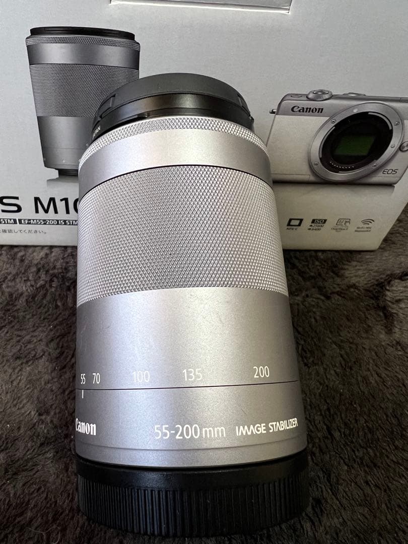 Canon EOS M100 ダブルレンズキット　ホワイト　ミラーレスカメラ