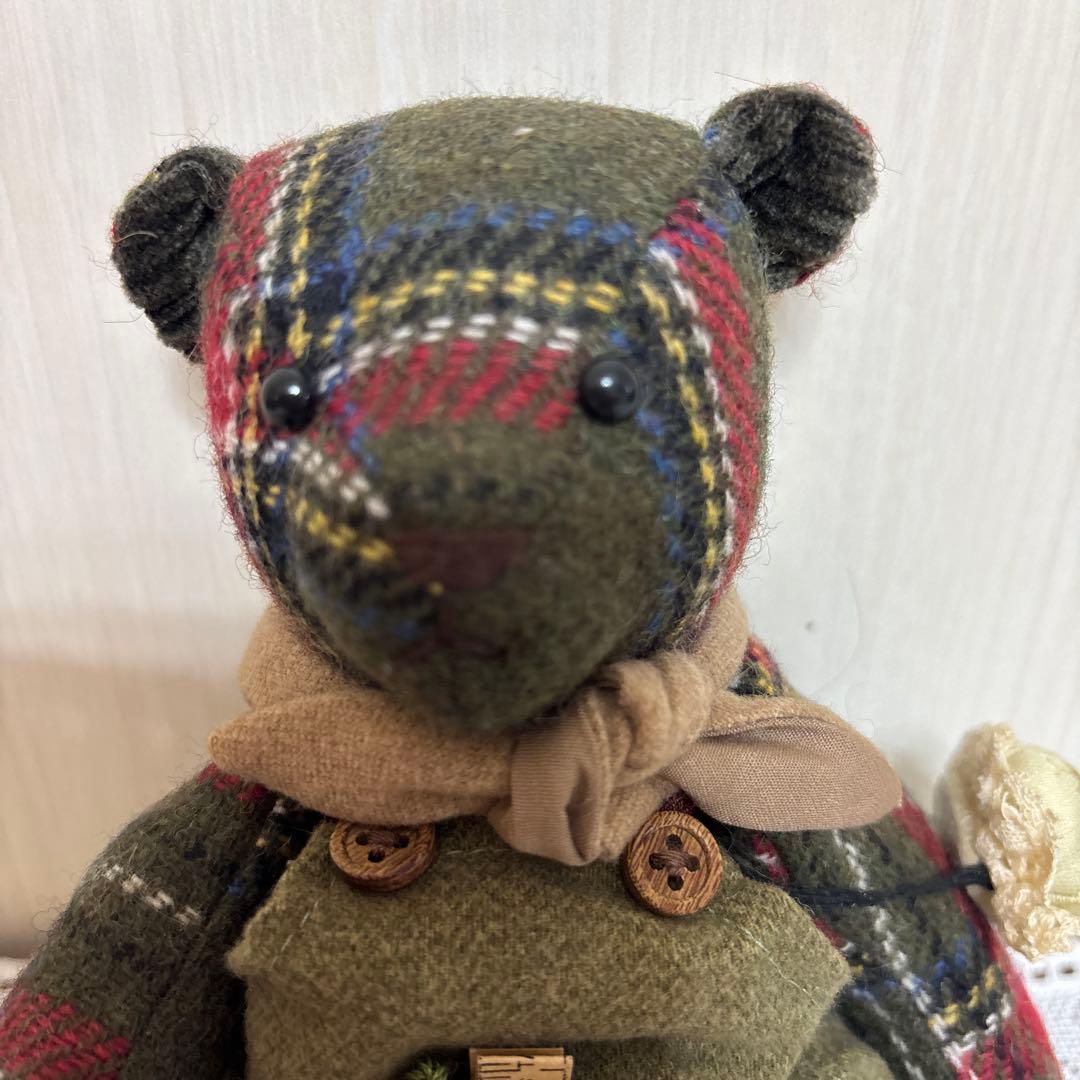 マニー　くまのぬいぐるみ、クリスマスツリー