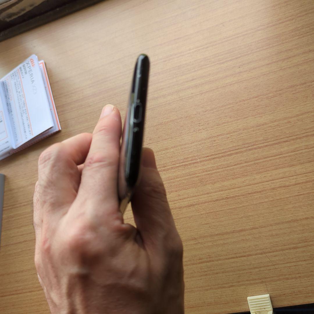 Sony Xperia XZ3 (SOV39) ブラック 本体 au版