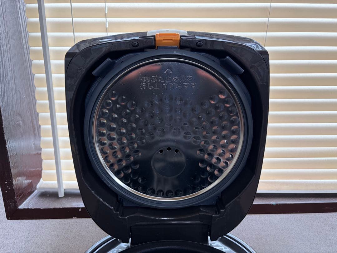 炊飯器 NW-VS10 5.5号炊き　23年製