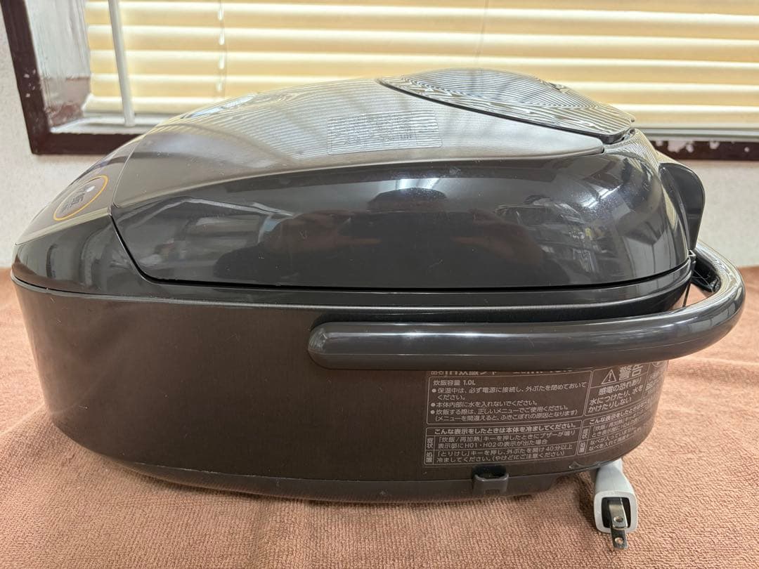 炊飯器 NW-VS10 5.5号炊き　23年製