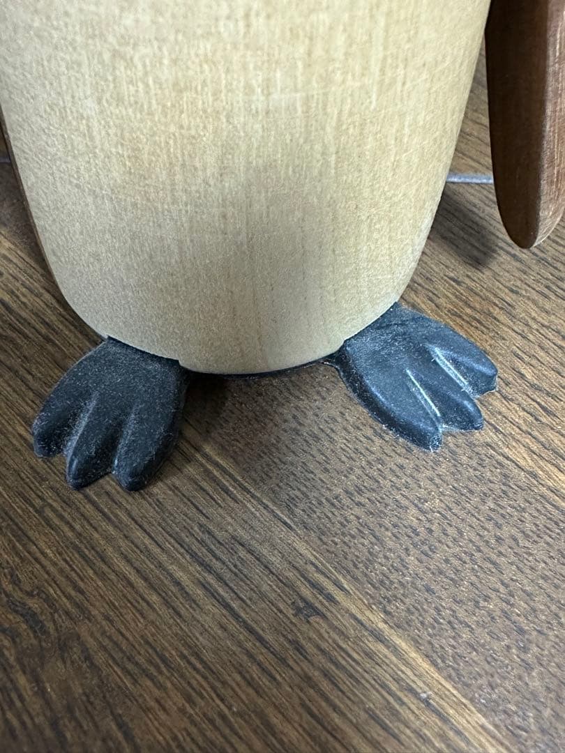 ペンギン　置物　The Salt Penguin