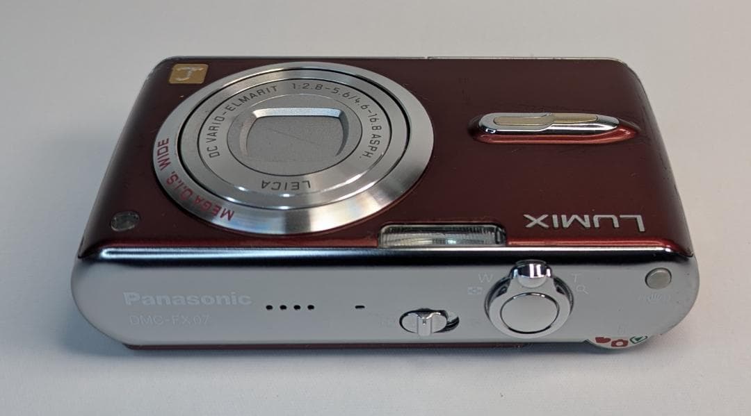 LUMIX DMC-FX07 コンパクトデジタルカメラ