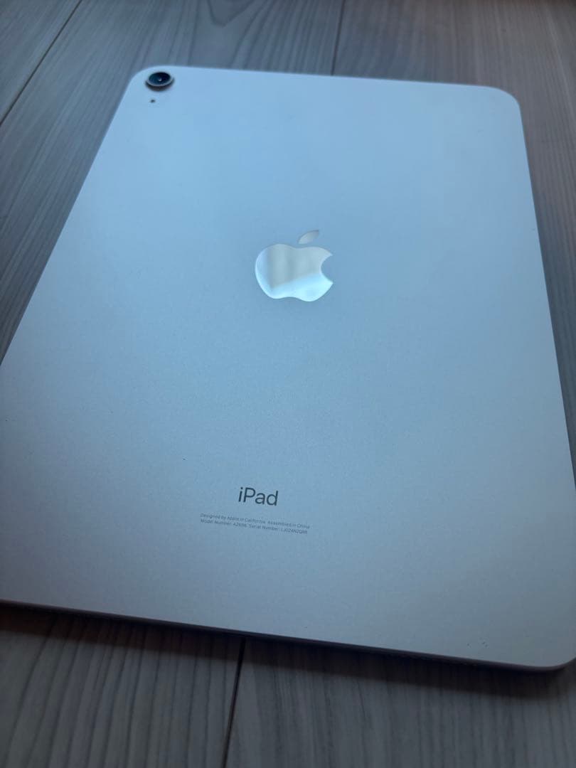 【美品】iPad 第10世代 シルバー wifiモデル 256GB