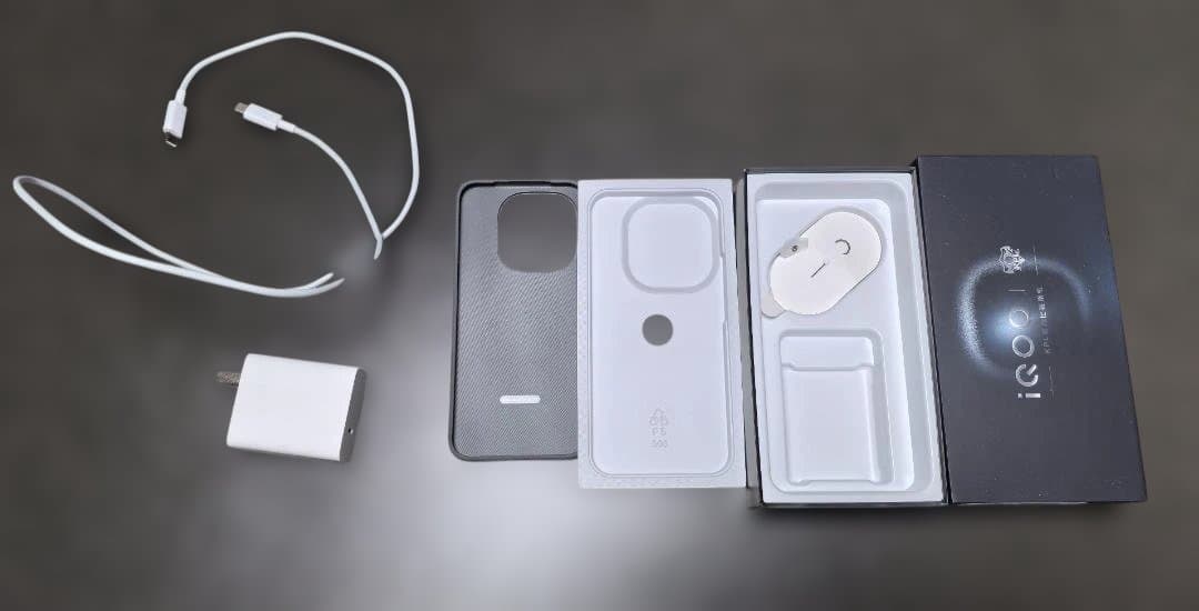 IQOO 15 16GB/256GB 中国版