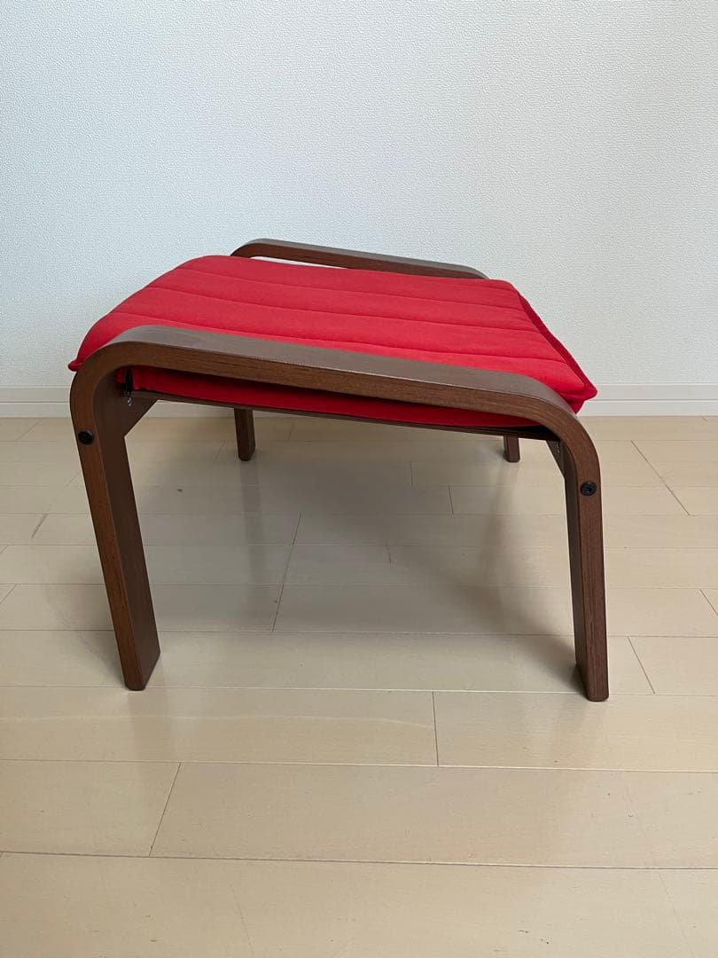 IKEA ポエング　 パーソナルチェア＆オットマン　 赤　クッション付