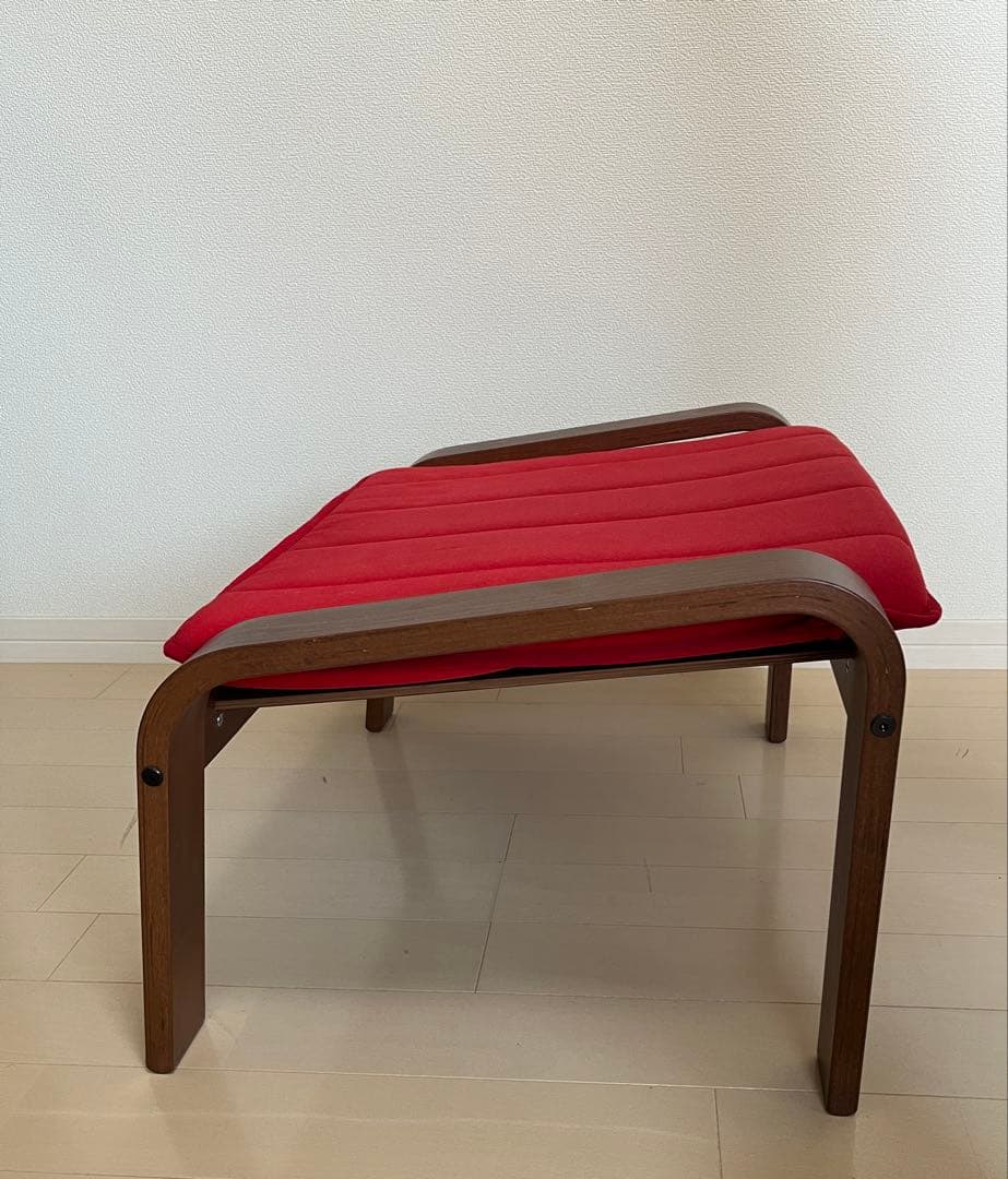 IKEA ポエング　 パーソナルチェア＆オットマン　 赤　クッション付