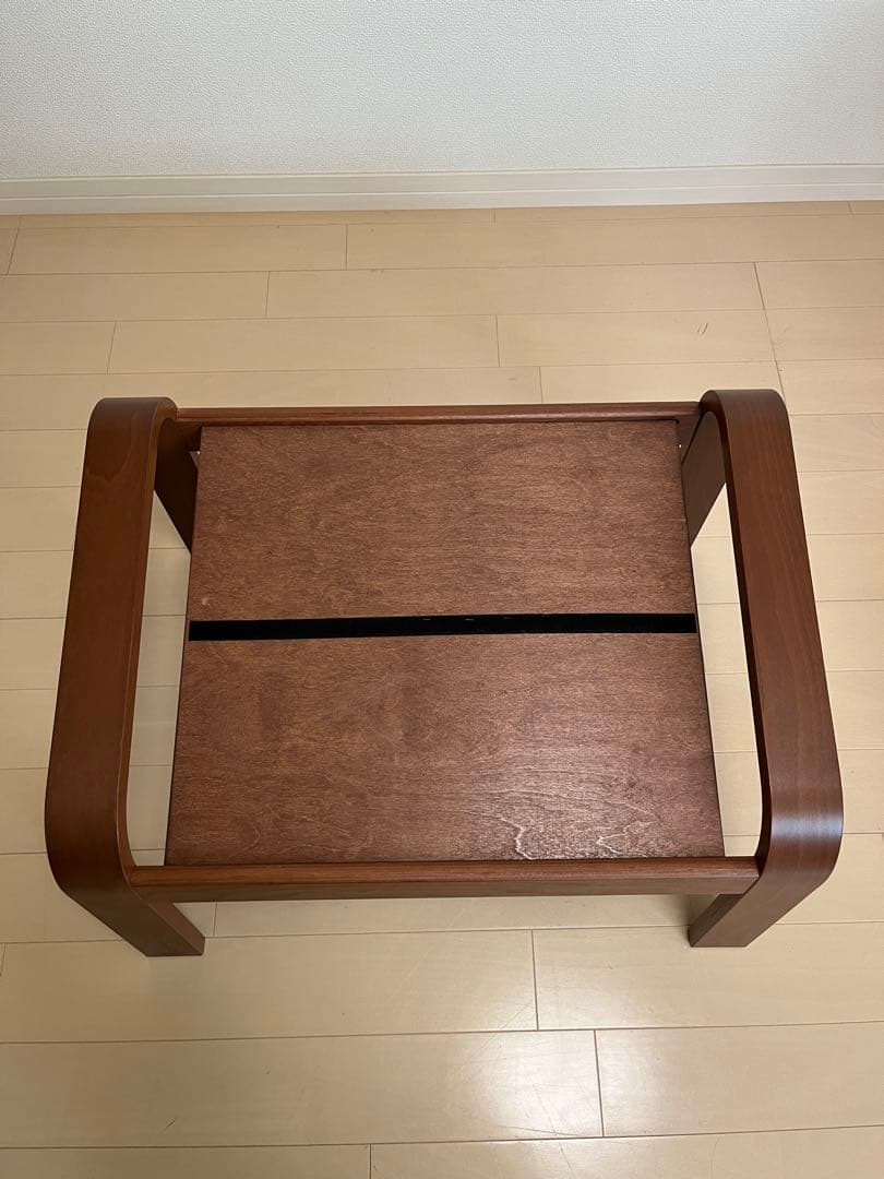 IKEA ポエング　 パーソナルチェア＆オットマン　 赤　クッション付