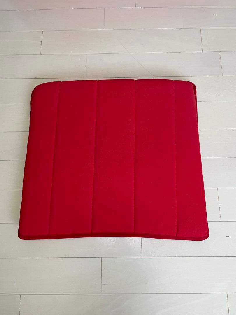 IKEA ポエング　 パーソナルチェア＆オットマン　 赤　クッション付