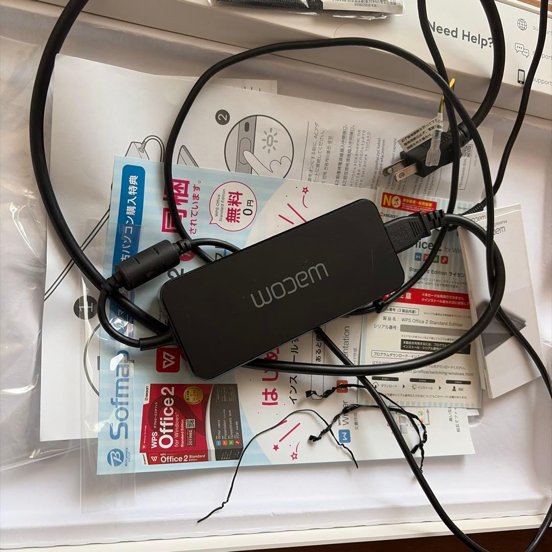 ワコム Mobile Studio Pro 16