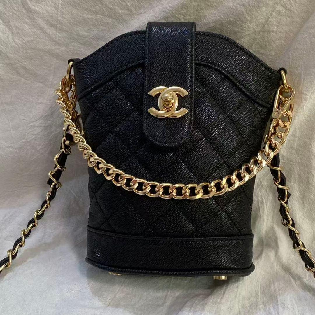 CHANEL 黒ノベルティ キルティング ショルダーバッグ 2way