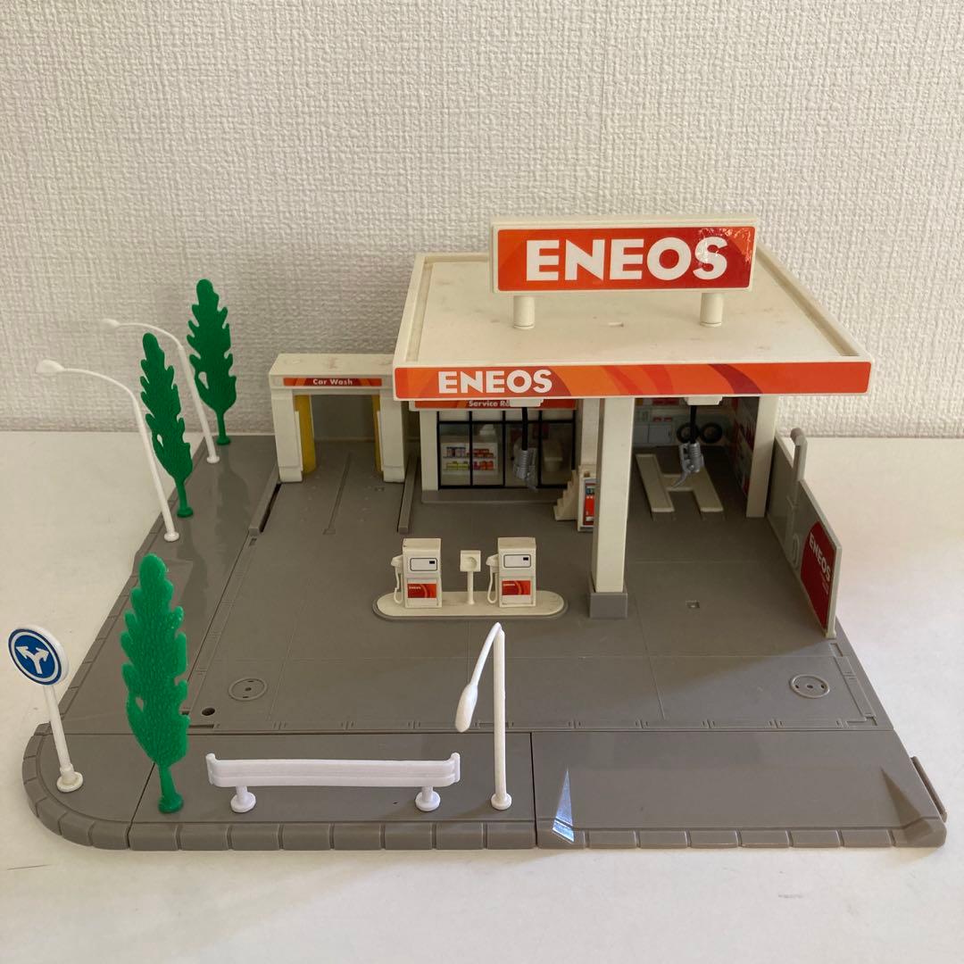 トミカタウン　ガソリンスタンドENEOS セブンイレブン　踏切　洗車場