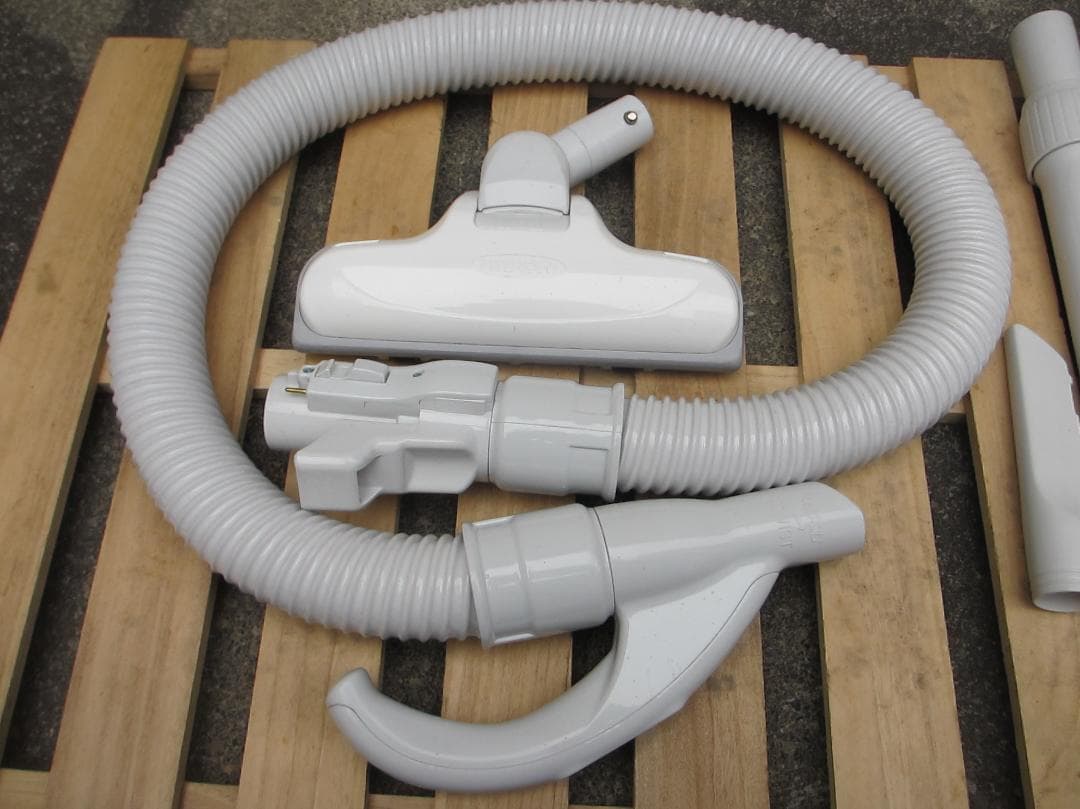 日立　紙パック掃除機　CV-VP5（中古）2023年製