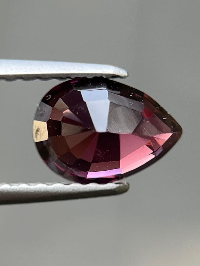 レッドスピネル1.29ct purplish red spinel