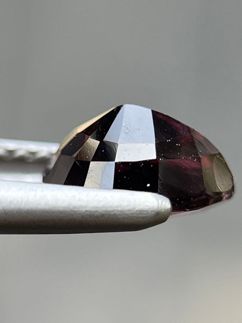 レッドスピネル1.29ct purplish red spinel