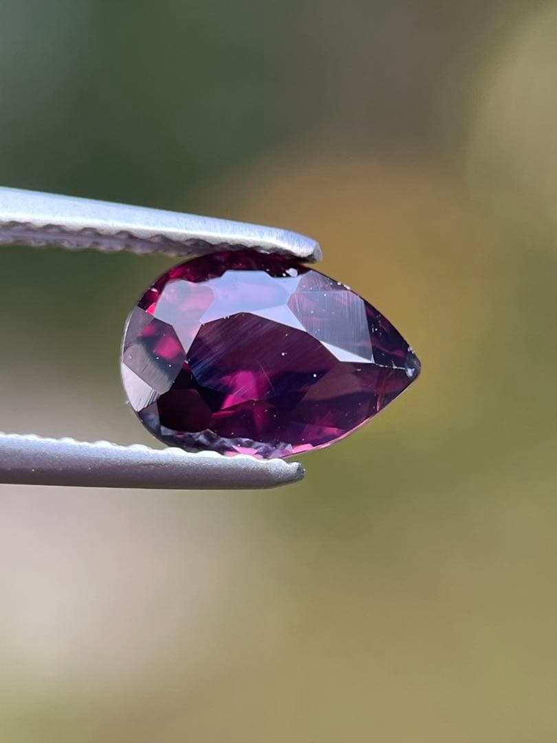 レッドスピネル1.29ct purplish red spinel
