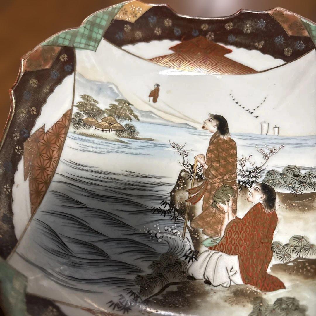 期間限定最終処分特価　逸品　九谷製変形型三つ鉢素敵な絵柄傷無し素晴らしい美術品