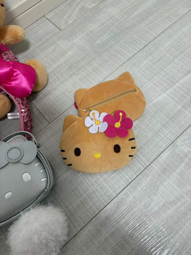 ハローキティ ぬいぐるみと小物セット