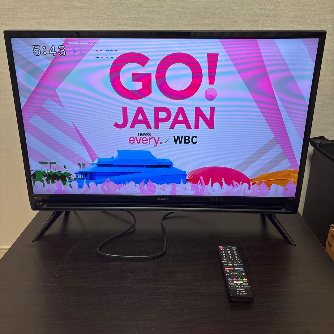 SHARP・シャープ AQUOS 32型液晶テレビ・ 2T-C32AC1