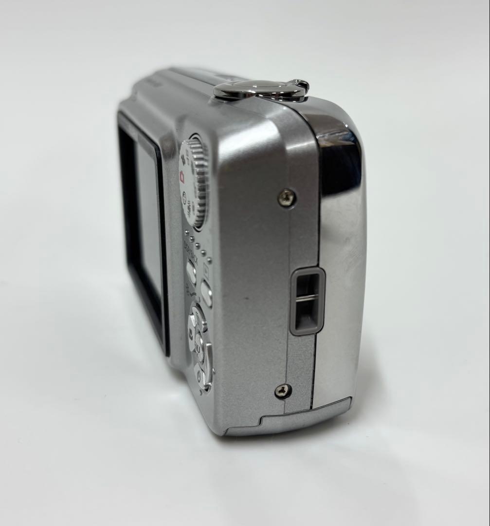 FUJIFILM FinePix A800 8.3メガピクセル デジタルカメラ