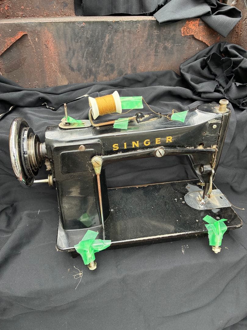 稼動品　SINGER 188 工業用ミシン 本体 黒金 シンガー アンティーク