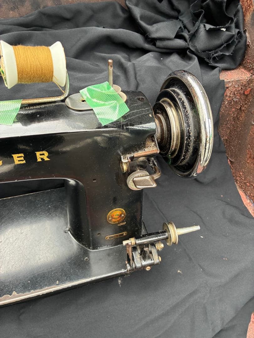 稼動品　SINGER 188 工業用ミシン 本体 黒金 シンガー アンティーク