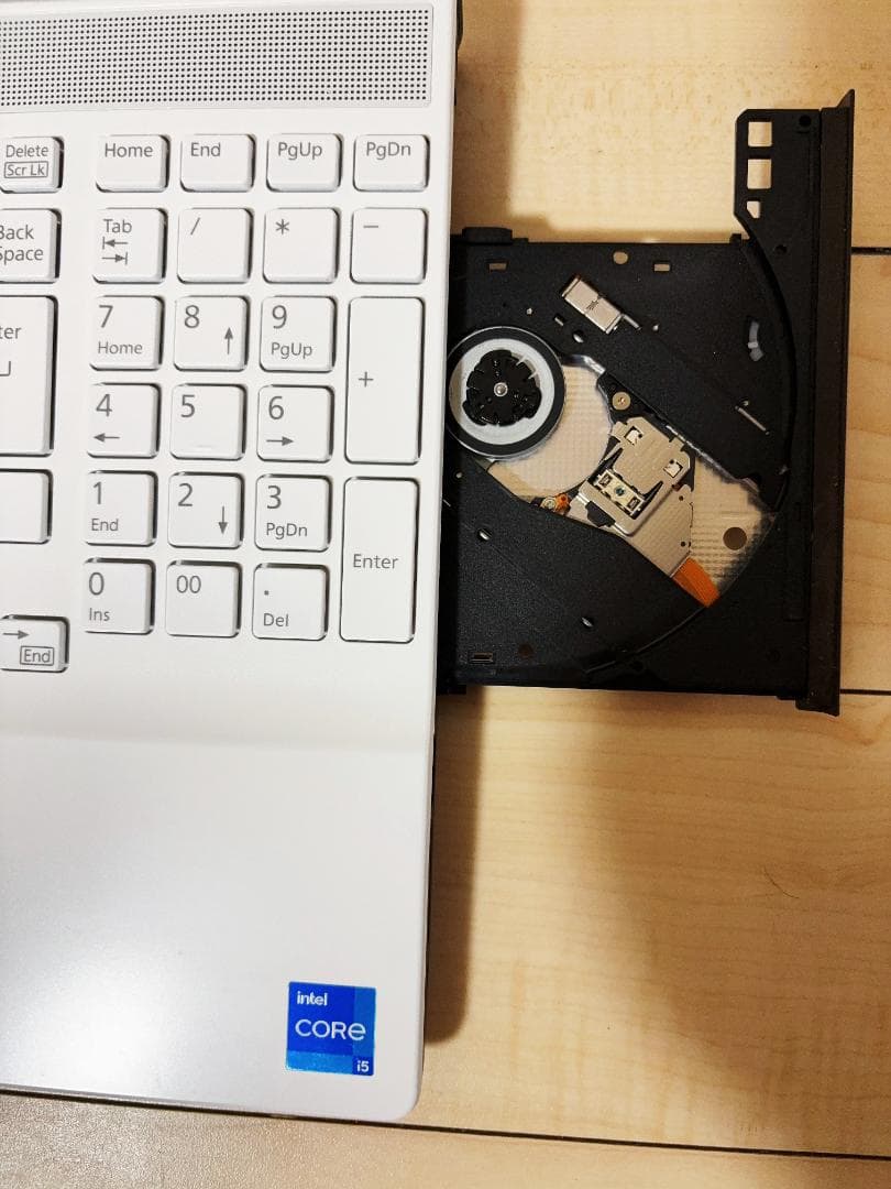 美品 高性能 i5 第11世代 16GB SSD256GB Office2021