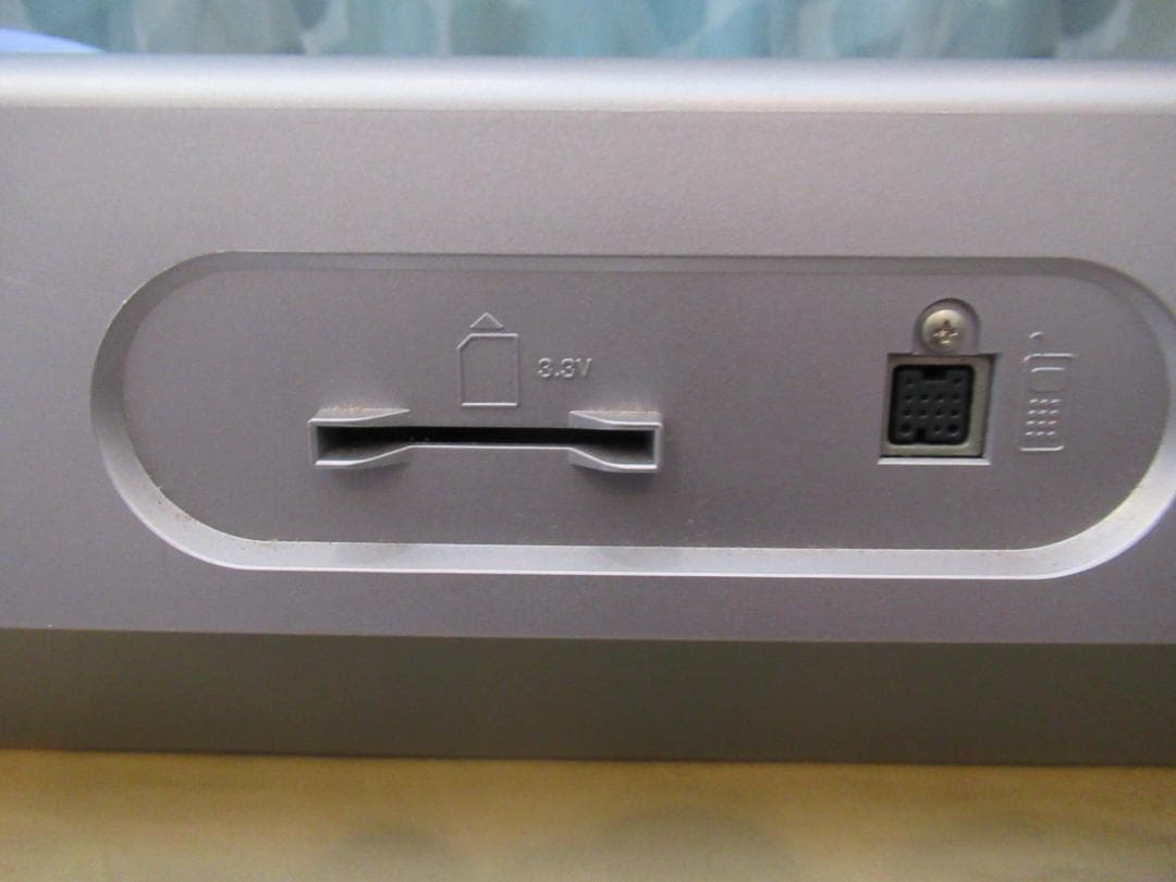 キーボード　CASIO LK-250it 光ナビゲーション　６１鍵盤タイプ