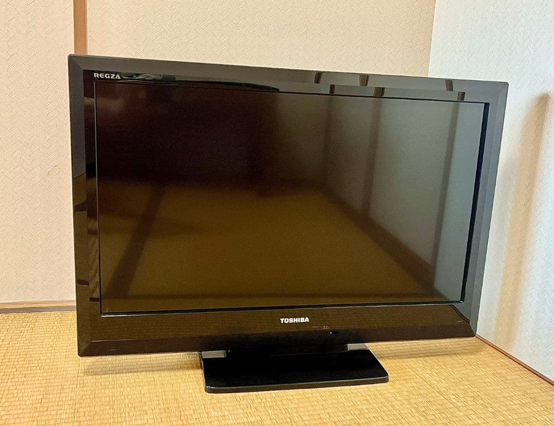 TOSHIBA REGZA 32インチ液晶テレビ