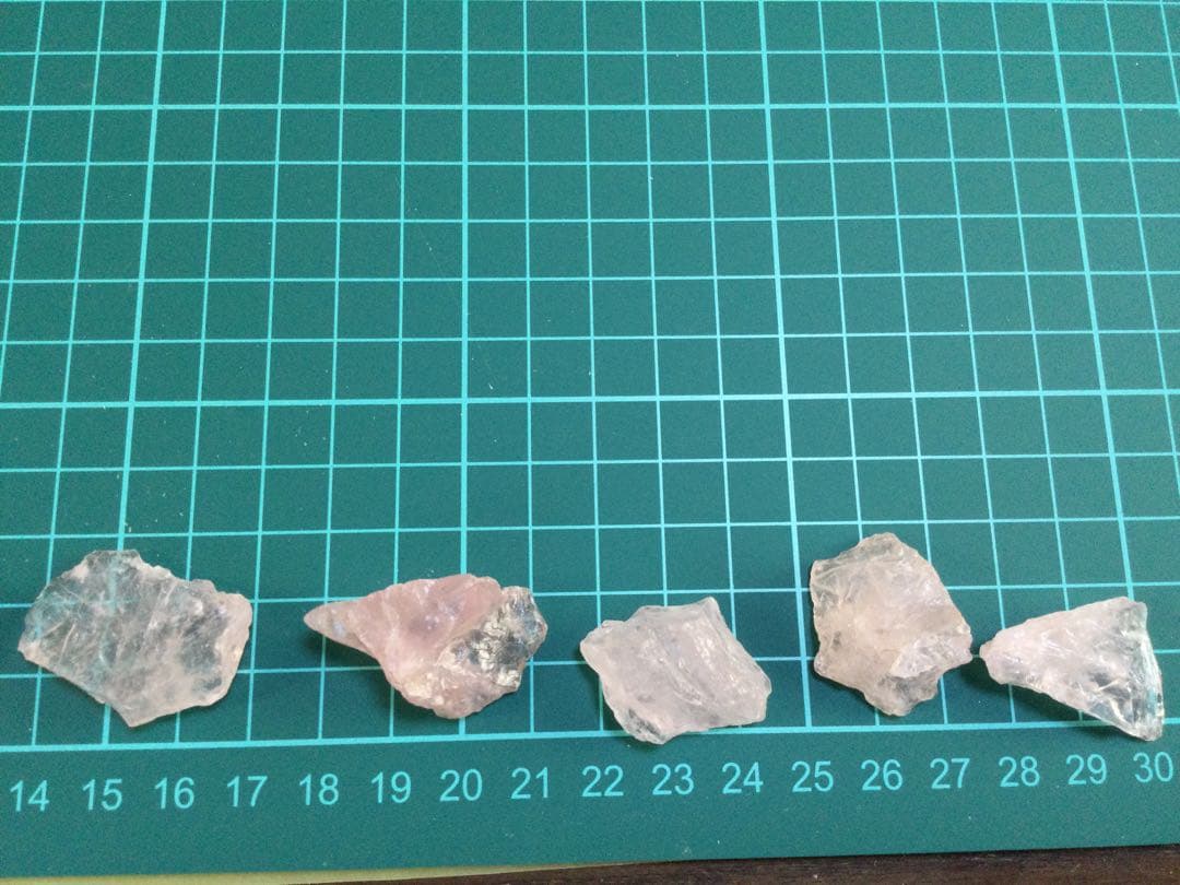 クンツアイト8個セットで約 400ct クンツアイト　観賞石