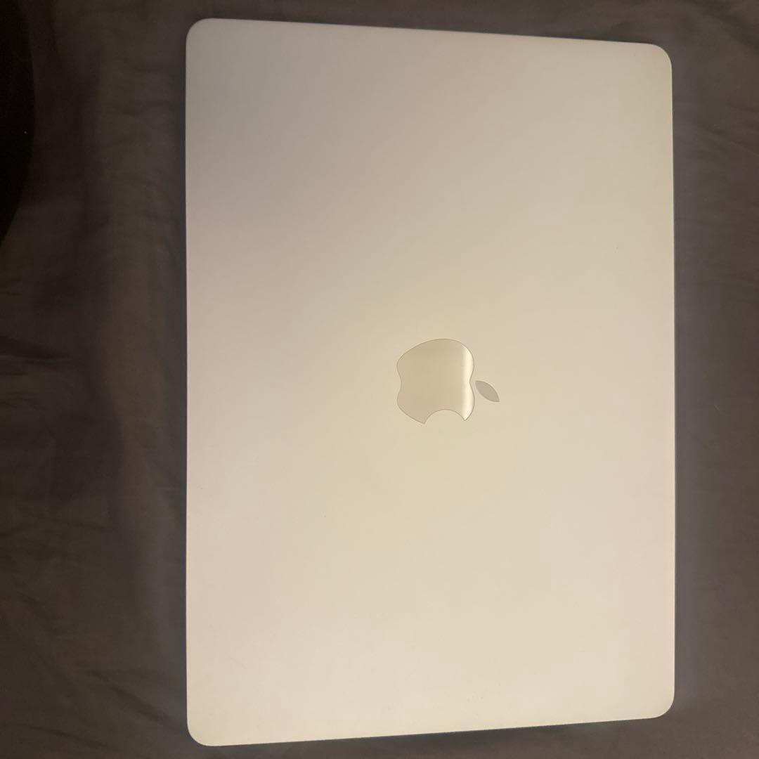 MacBook Air M4チップ 13.6インチ シルバー