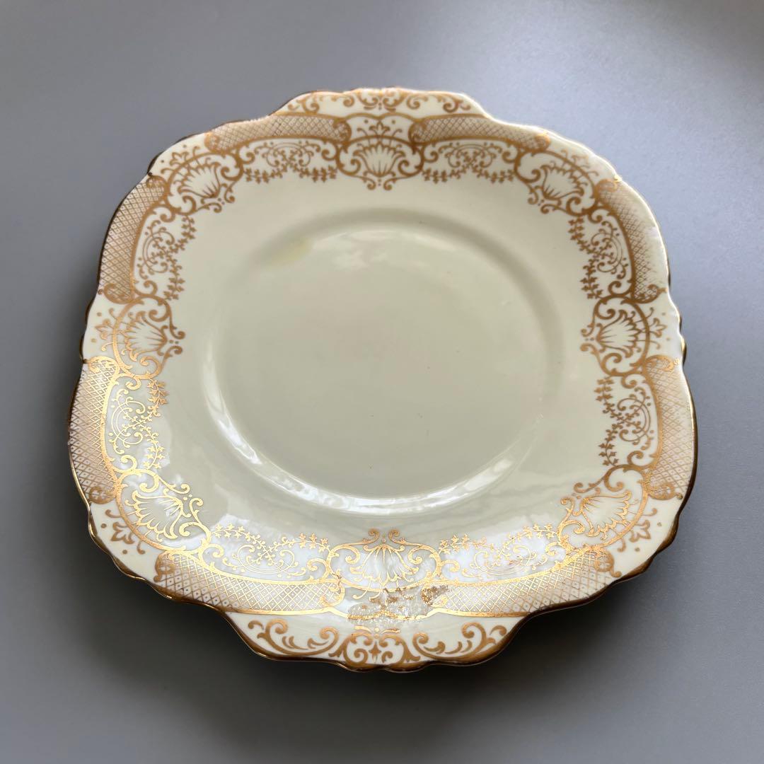 英国製アンティーク　CROWN STAFFORDSHIRE　金彩　取手付プレート