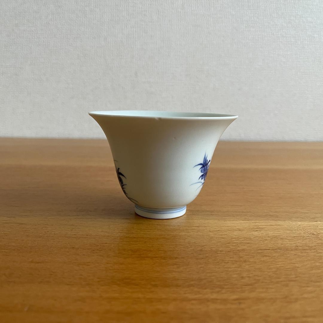 後期鍋島 草花文 猪口／向付 薄造り 97g 口部小ホツ φ9.2cm