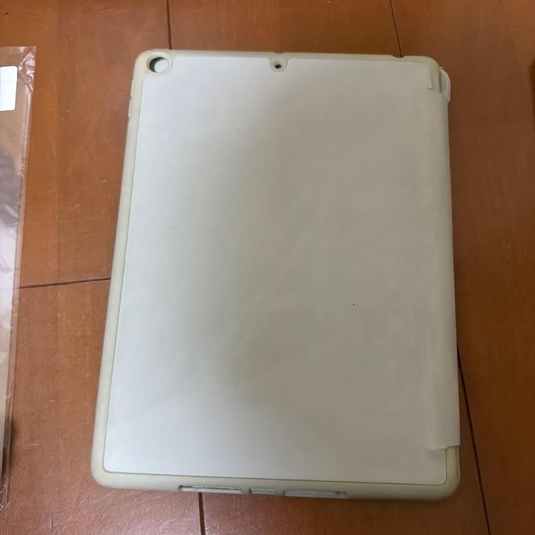 Apple iPad グレー 画面傷あり