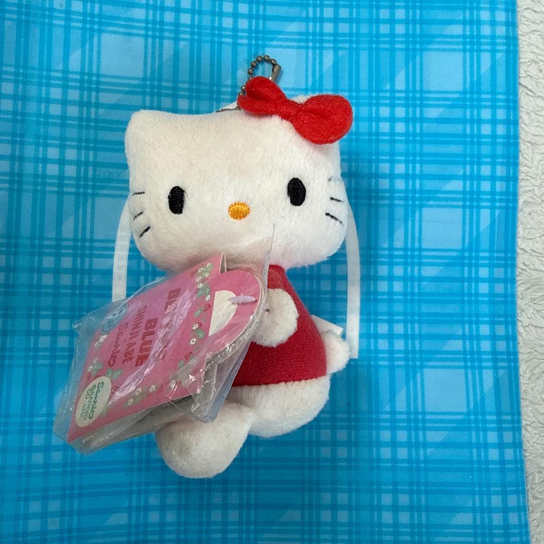 BETTY'S BLUE×ハローキティコラボぬいぐるみキーホルダー