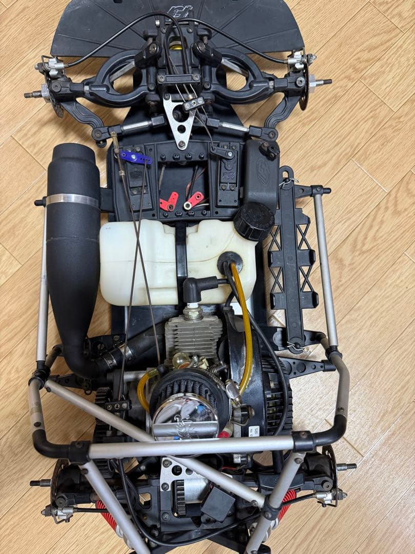 FG 1/5 Porsche GT2スケールの大型ガソリンRCカーの出品です。