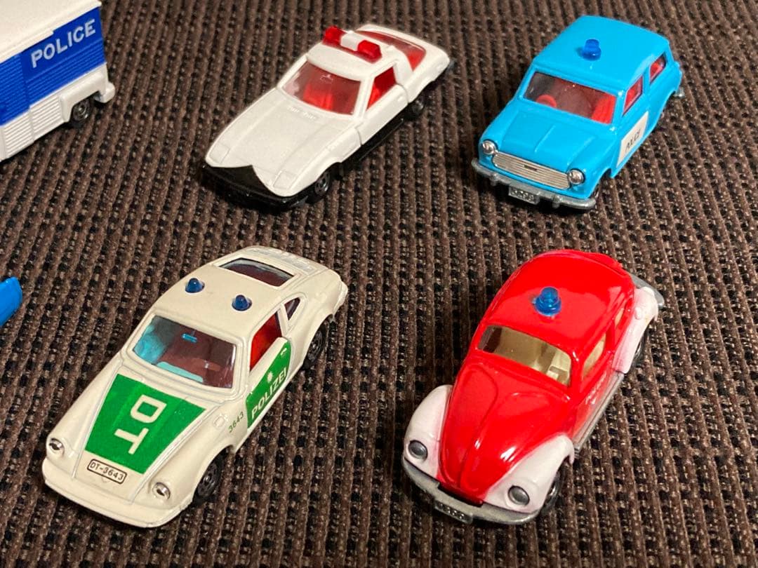 トミカ 世界のポリスカーセット クラウン キャデラック ミニクーパー 等 日本製