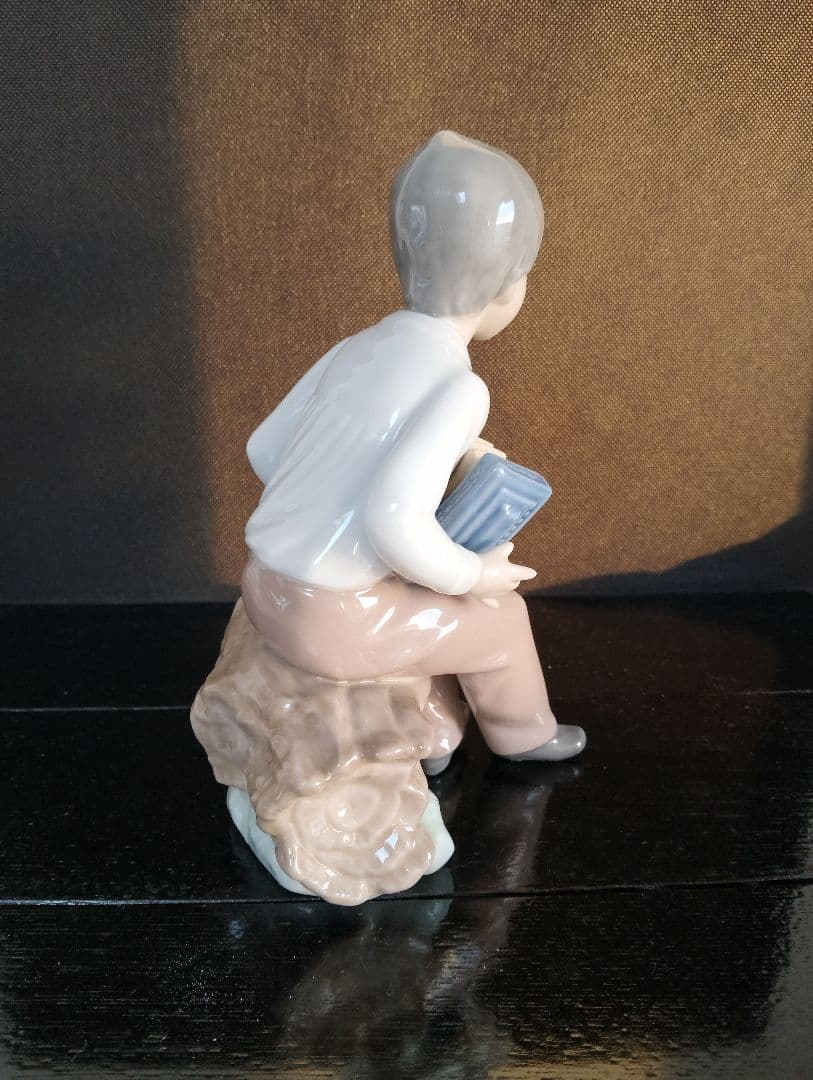 【LLADRO】フィギュリン アコーディオンをひく少年