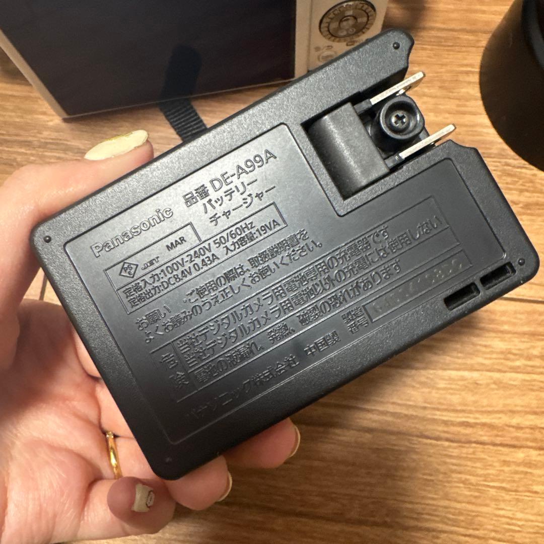 LUMIX パナソニック　DMC-GF6W